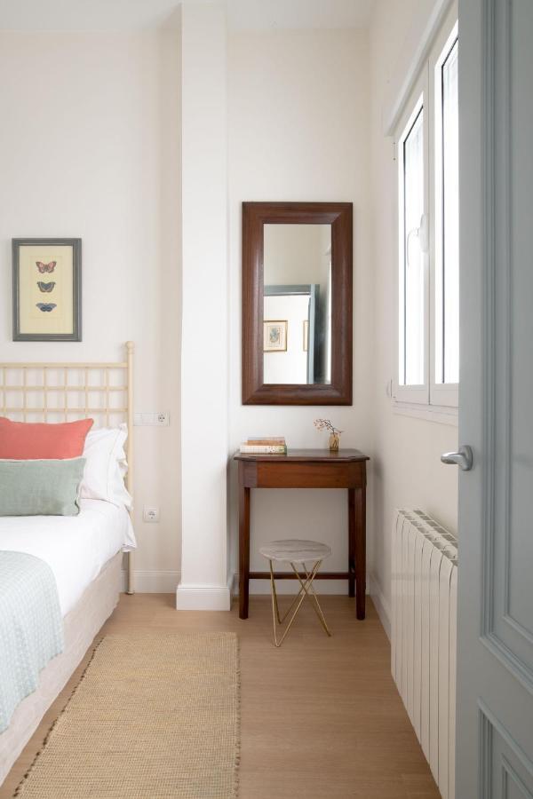 Plaza Nueva 2 Bedrooms & 2 Bathrooms Sevilla Bagian luar foto